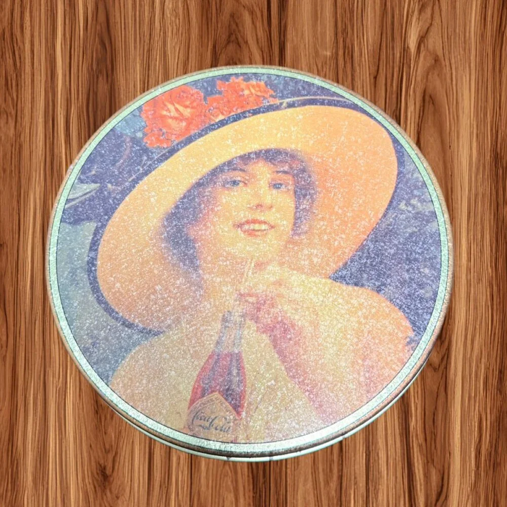 Vintage Collectible‎ Round Advertising Coca-Cola Tin